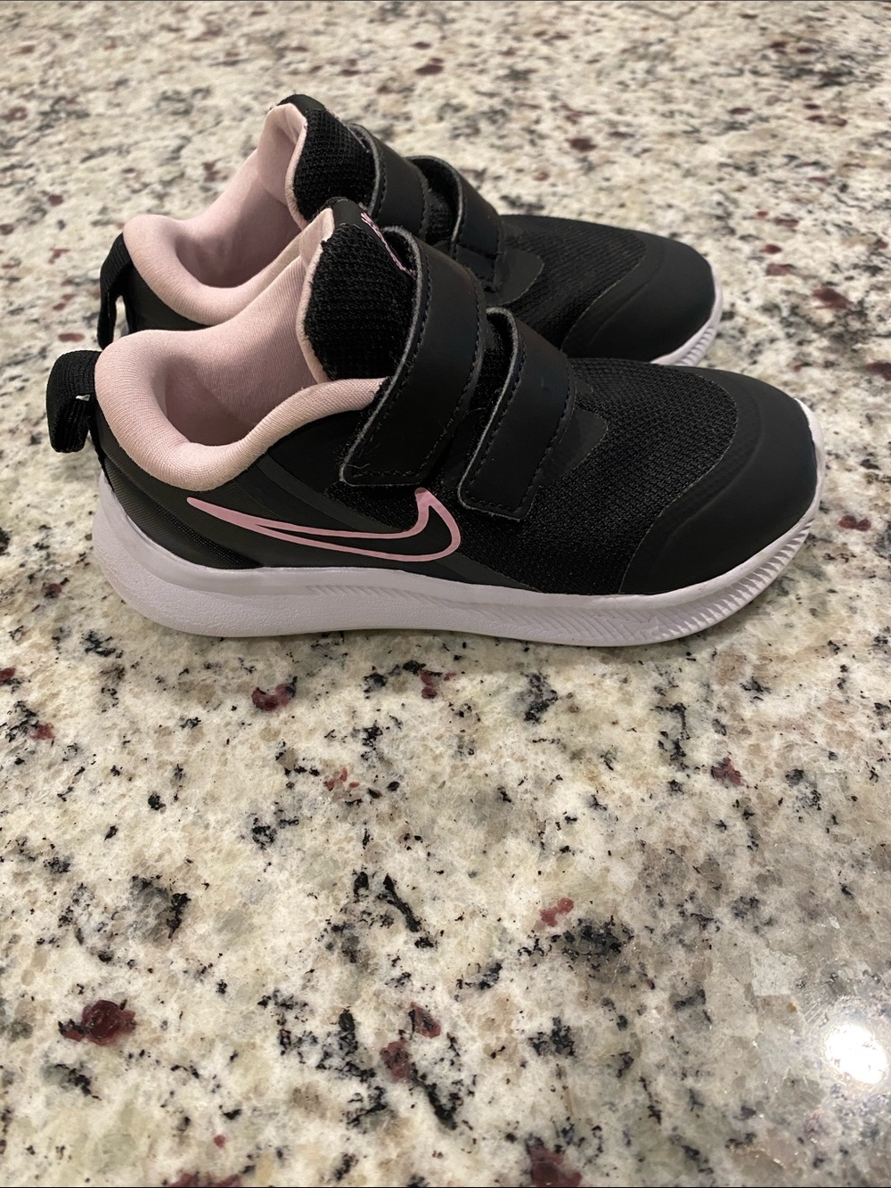 Nike Star Runner 3 Black and Pink Velcro Sneaker